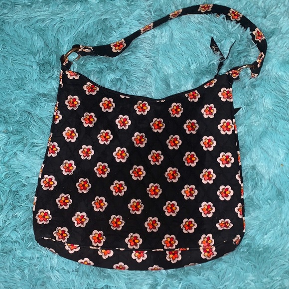 ♥️🖤Vera Bradley Pirouette Tote | Black & Red | Lisa B Tote Purse - Picture 4 of 7
